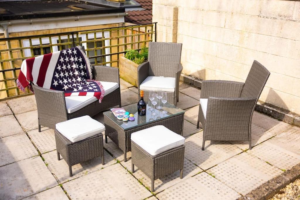 Pure B - Welcoming Bath City 3 Bed House Free Parking & Wifi Dış mekan fotoğraf