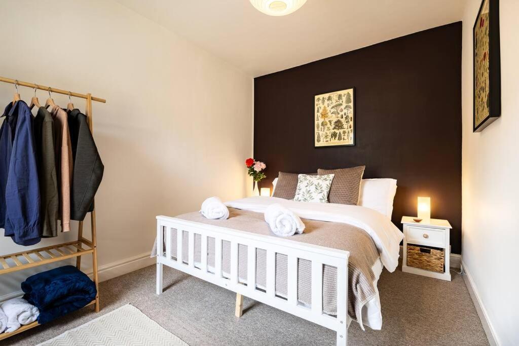 Pure B - Welcoming Bath City 3 Bed House Free Parking & Wifi Dış mekan fotoğraf
