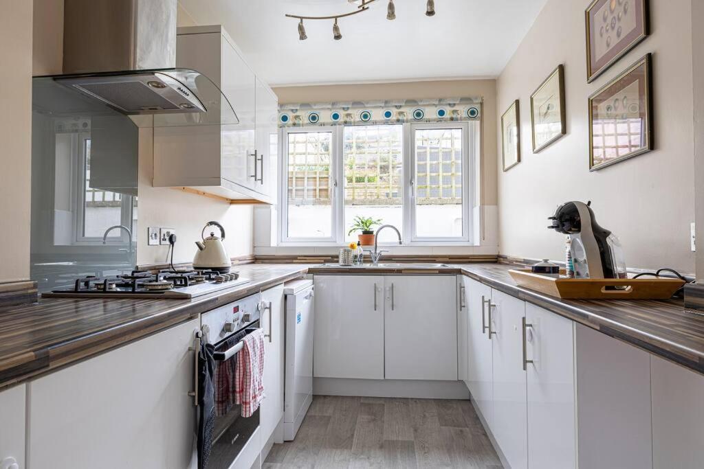 Pure B - Welcoming Bath City 3 Bed House Free Parking & Wifi Dış mekan fotoğraf